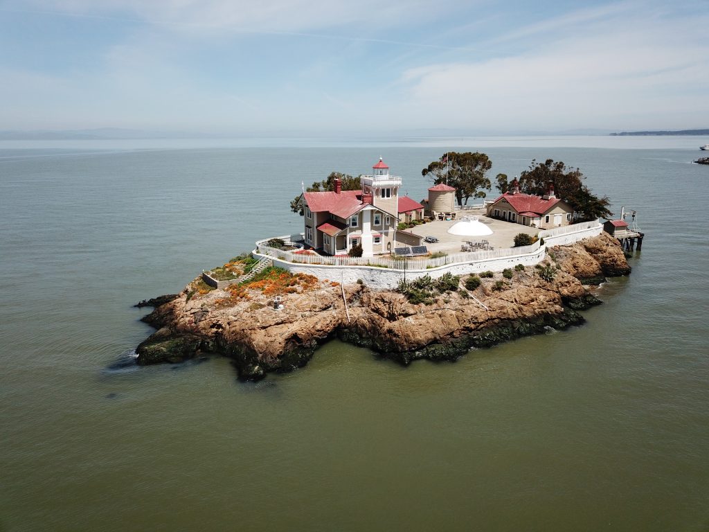 Brothers Island Lighthouse Bed and Breakfast